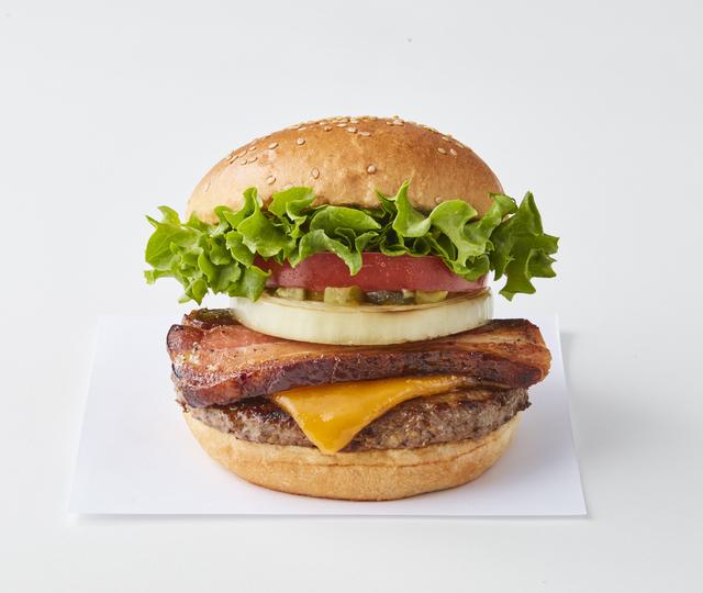画像: 『クラシックスモークベーコンチーズバーガー』 単品680円(税抜)