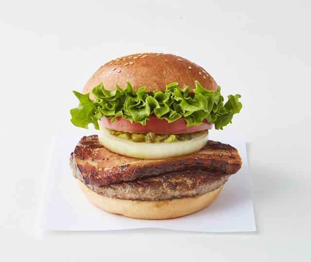 画像: 『クラシックスモークベーコンバーガー』 単品580円(税抜)