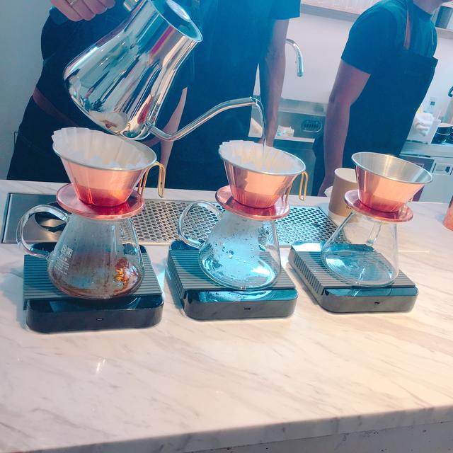 画像: ハンドドリップで丁寧に淹れられたコーヒーを堪能できます。