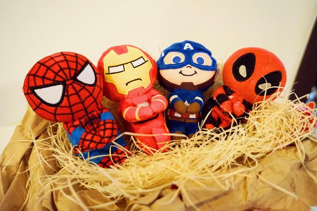 画像: (左から)スパイダーマン、アイアンマン、キャプテン・アメリカ、デッドプール