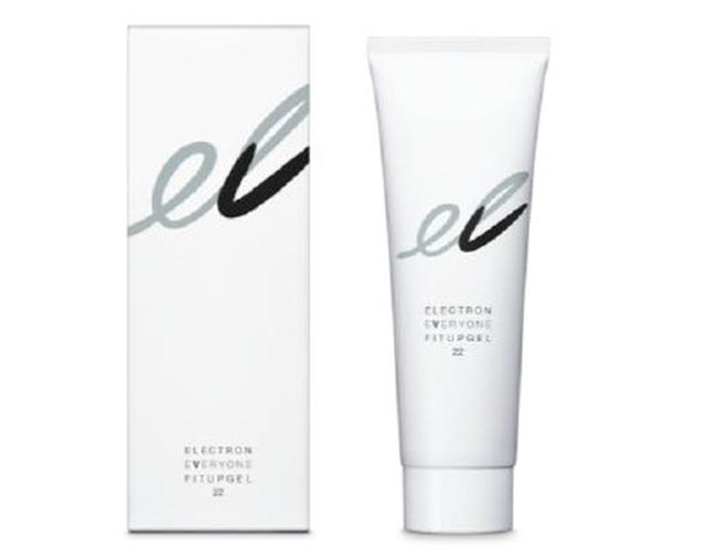 画像: <03. FIT UP GEL (保湿ジェルクリーム)> スキンケアなのにメイクもキープしてくれる。フィットしてアップする、忙しい皆様の強い味方です。 内容量 80g 4,800円+税