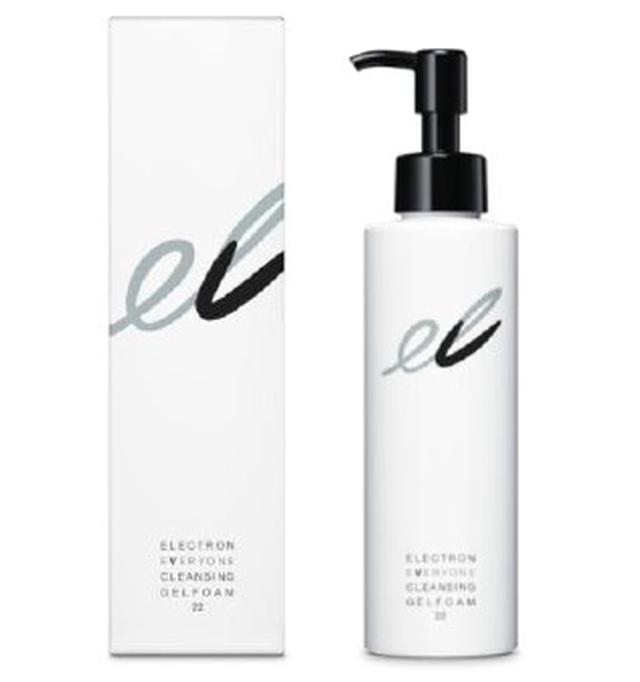画像: <01. CLEANSING GEL FORM> メイクを落としながら肌を引き締める、ジェルからフォームへ変化するテクスチャーの新感覚のスキンケアクレンジングジェルフォームです。 内容量 180ml 4,800円+税