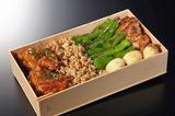 画像: <鳥しき> 肉グルメ博特製鳥弁当 (1折) 3,456円 ※5月8日(月)11時と15時の2回販売、各回40折限り。