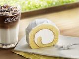 画像: "McCafe by Barista"に北海道産の純生クリームを使ったスイーツ「贅沢ロールケーキ」が新登場!