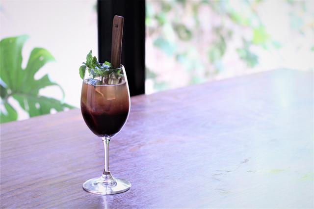 画像: 「クランベリー100と緑茶のノンアルコールモヒート」918円(税込)期間中毎日提供
