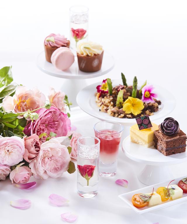 画像2: お花に囲まれて優雅な食事はいかが?