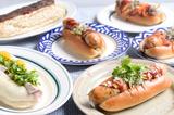 画像: 自慢のホットドッグは、牛・豚・鶏と豊富なラインナップが自慢