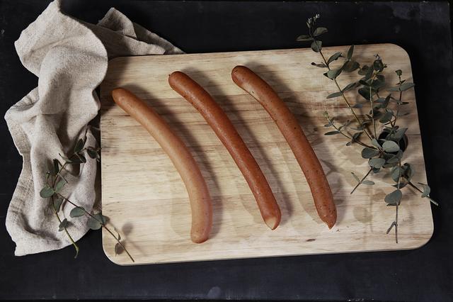 画像2: 素材そのものの味を引き出した材料でつくる『TREE by NAKED marunouchi』のホットドッグ