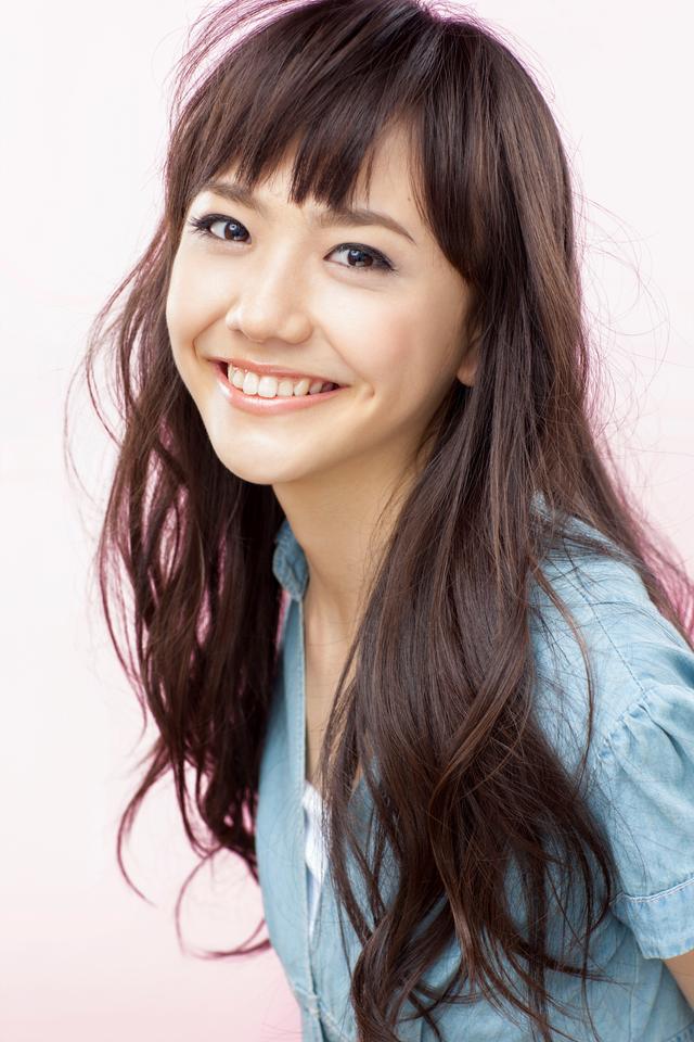 画像: 松井愛莉 雑誌『Ray』専属モデルとして活動し、テレビドラマやCMに出演するなど活動の場を広げている。