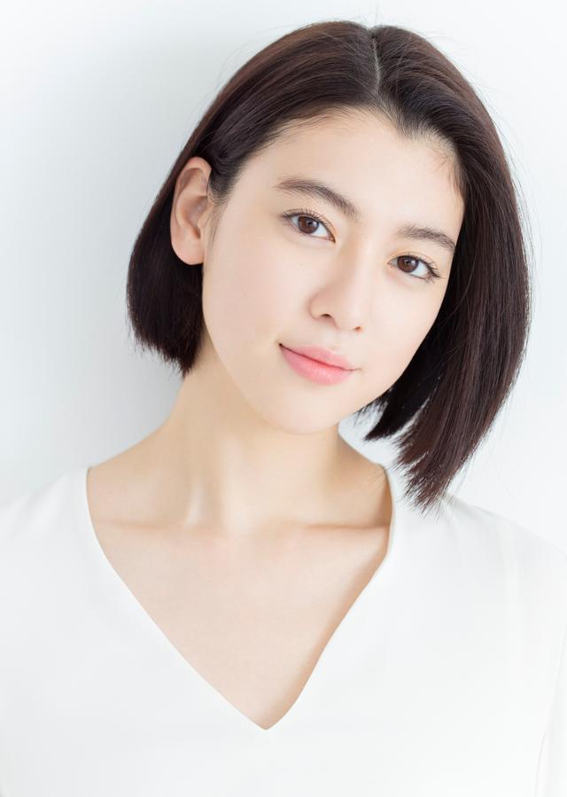 画像: 三吉彩花 モデルとして雑誌『SEVENTEEN』で活躍し、10代、20代の女子から人気を誇る。日本テレビ『メレンゲの気持ち』のMCに抜擢されるなど活躍の場を広げている。