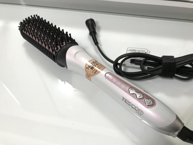 画像: ホットブラシアイロンを体験!湿気でうねった髪をストレートヘアになるのか…。