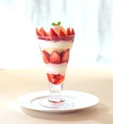 画像: 12~3月 【ストロベリーパフェ】¥税込1,944