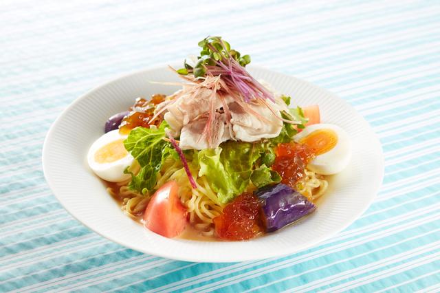画像: 鹿児島産黒豚 野菜たっぷり胡麻だれ冷やし麺 1,069円
