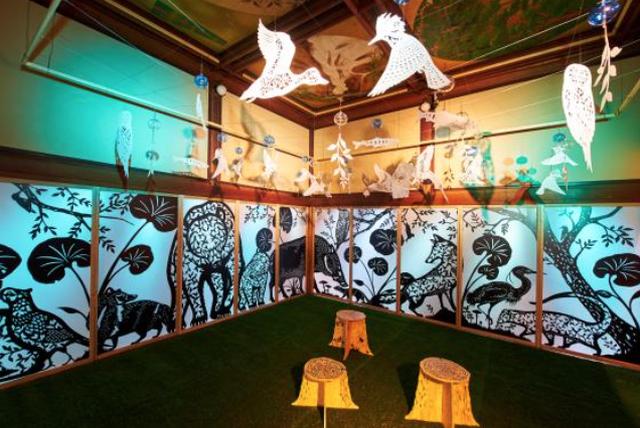 画像: 昨年の展示の様子「切り絵作家:早川鉄兵」