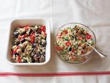 画像: (左)蒸しなすともち麦のマリネ(右)もち麦と豆とカラフル野菜のサラダ