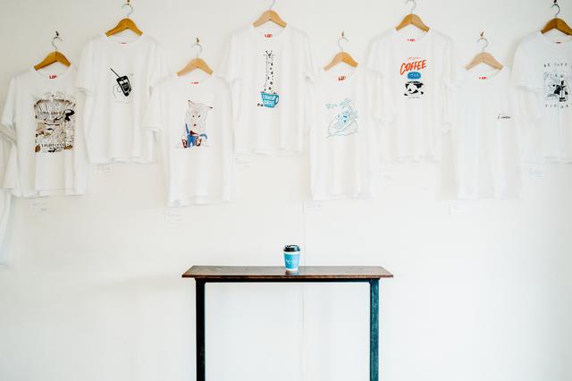 画像1: 吉祥寺LIGHT UP COFFEEにて「コーヒーにまつわるTシャツ展」を開催!