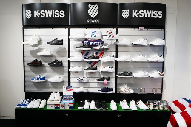画像: 「K・SWISS」の今シーズンのシューズが展開。