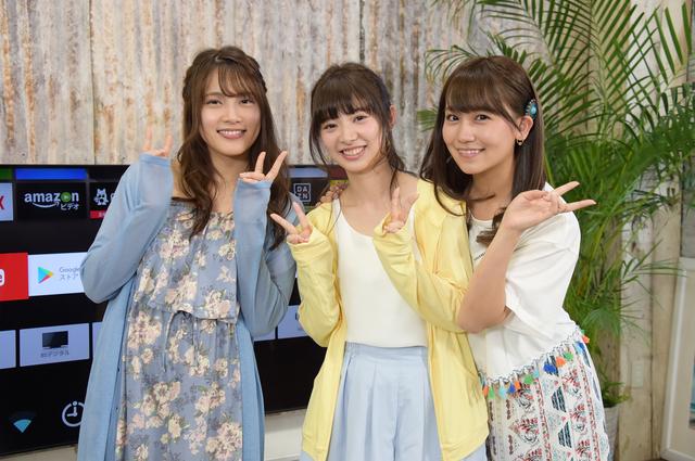 画像: 入山 杏奈(写真左)/AKB48チームAのメンバー。1995年12月03日生まれ。千葉県出身。愛称あんにん、2016年AKB48選抜総選挙第18位 武藤 十夢(写真中央)/AKB48チームKのメンバー。1994年11月25日生まれ。東京都出身。愛称とむ、2016年AKB48選抜総選挙第10位 小嶋 真子(写真右)/AKB48チーム4のメンバー。1997年5月30日生まれ。東京都出身。愛称こじまこ、2017年AKB48選抜総選挙第24位