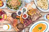 画像: 「肉カフェ×ビアガーデン」で一味違った夏をお楽しみいただけます。