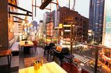 画像: 日中はカフェ、夜はBBQ。新感覚のオープンエアスポット