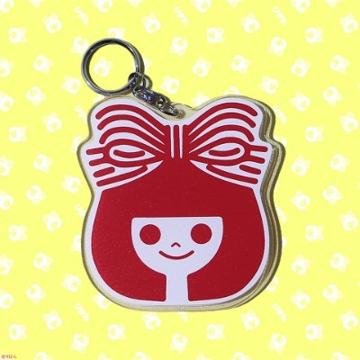 画像: △りぼん缶バッジ 2個セット+アクリルキーホルダー 1,600円 缶バッチとアクキーがセットでゲットできる、レトロ可愛いセット。 vvstore.jp