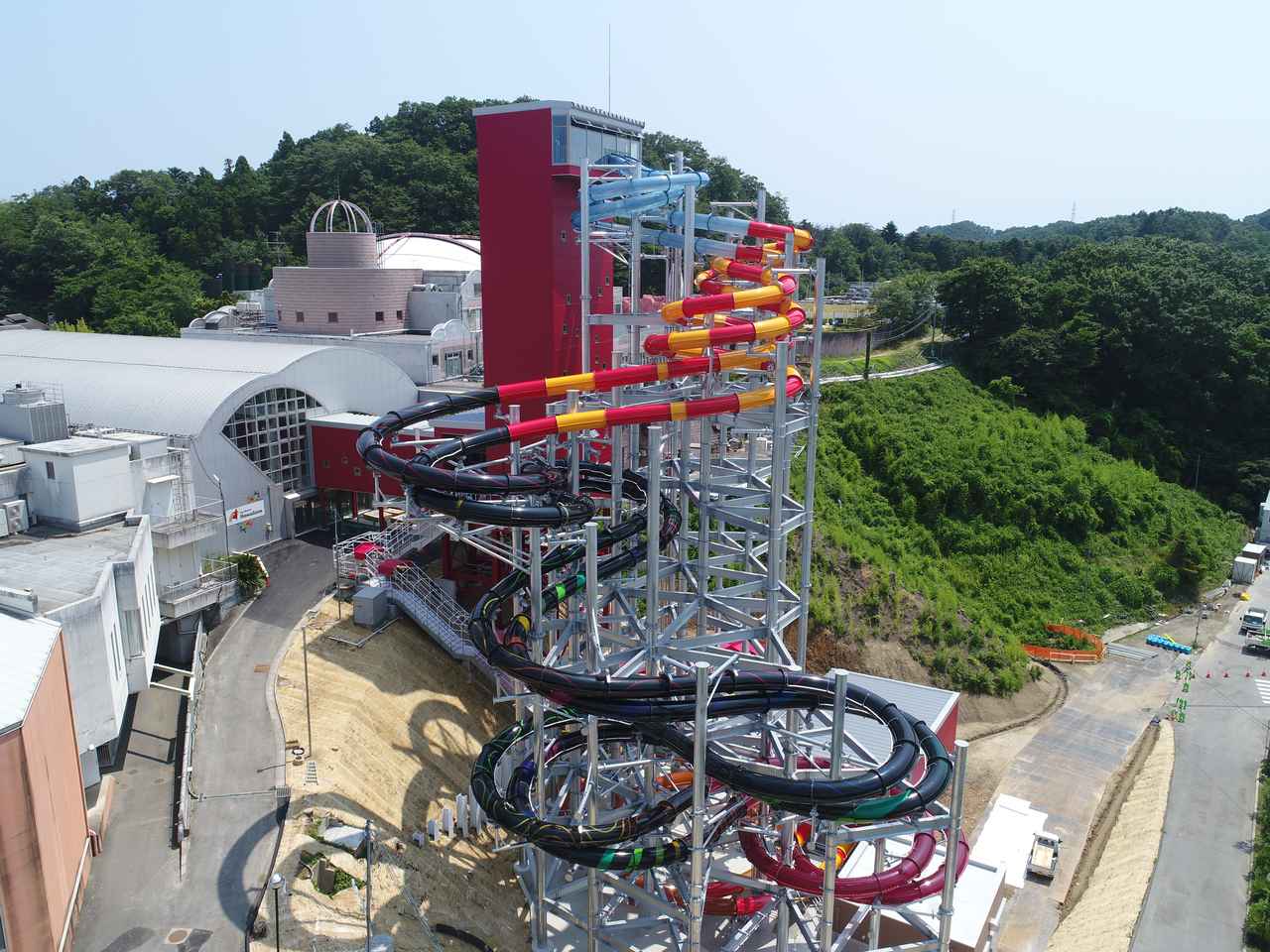 画像1: 【動画あり】高低差・長さ日本一のボディスライダー「BIG☆ALOHA」が登場!