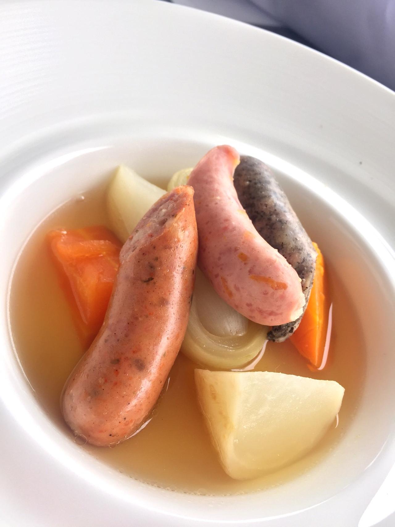 画像: ソーセージとブイヨン