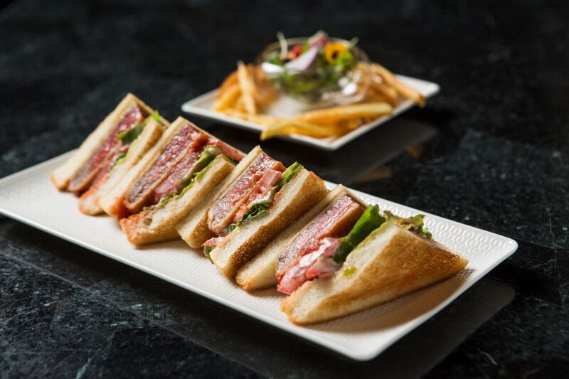 画像: 一日30食限定の、和牛フィレカツサンド