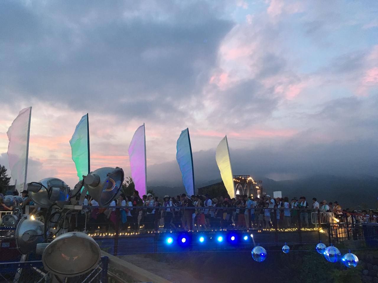 画像1: 夜はますますロマンチック