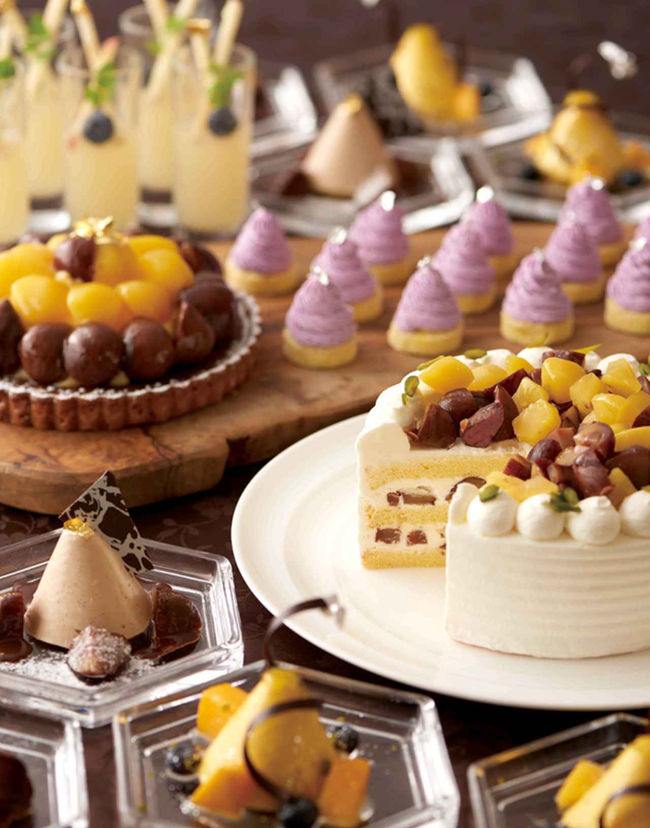 画像1: マロンや洋梨、ぶどうなど秋の実りをスイーツで召し上がれ!