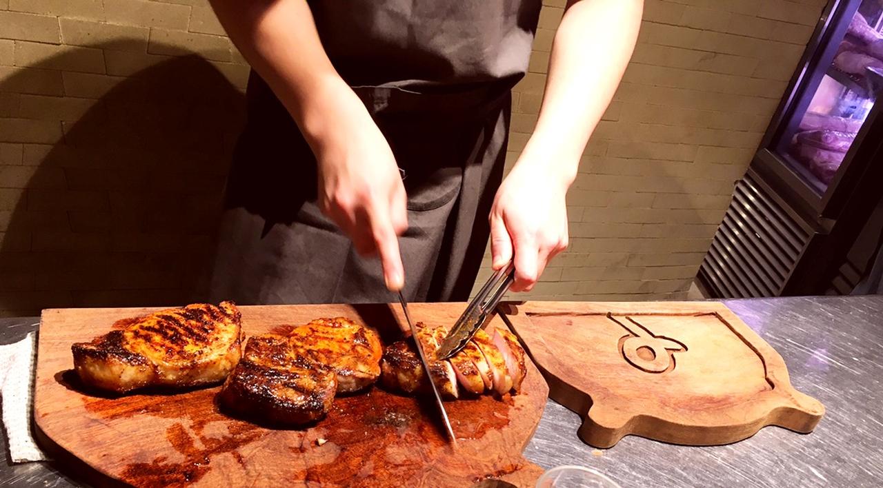 画像2: 日本人に向けて特別に育てられた三元豚!