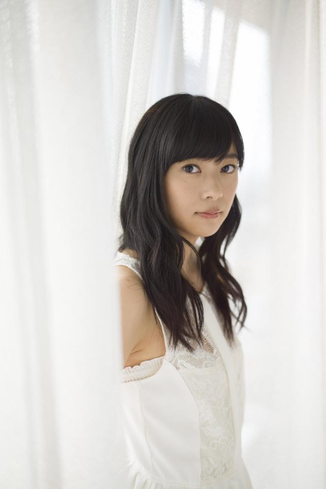 画像: 指原莉乃さんプロフィール 1992年11月21日生まれ。HKT48チームH兼STU48のメンバー。またHKT48劇場支配人、STU48劇場支配人も務める。ソロでもバラエティやドラマ、映画、CM、舞台など多方面で活躍している。「AKB48 49thシングル選抜総選挙」において、AKB48の選抜総選挙では史上初となる3連覇(通算4回目)を達成した。