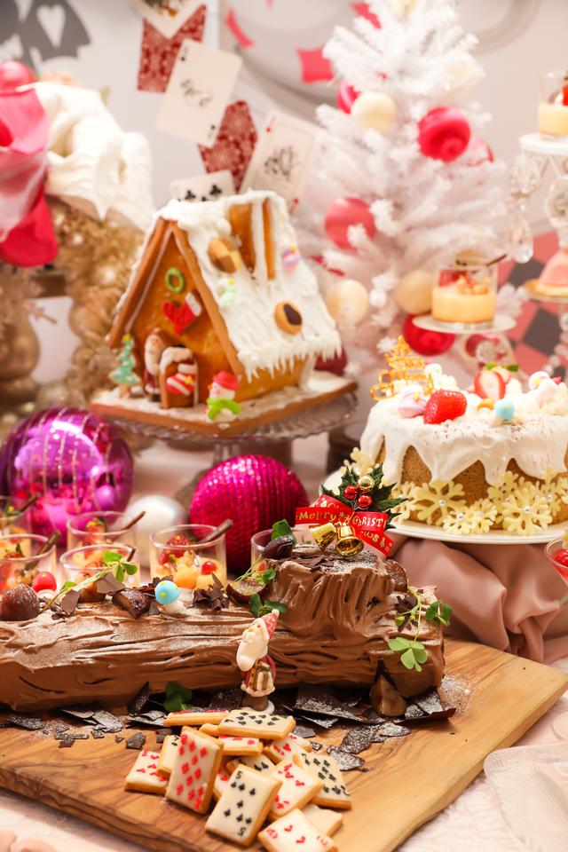 画像3: "不思議の国×クリスマス"がテーマのフォトジェニックなデザートブッフェはいかが?