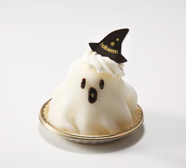 画像: <アンテノール> ハロウィン・レアチーズ(1個)税込594円 レアチーズムースと苺のムースにフランボワーズソーズをかけてぎゅうひで包みました。