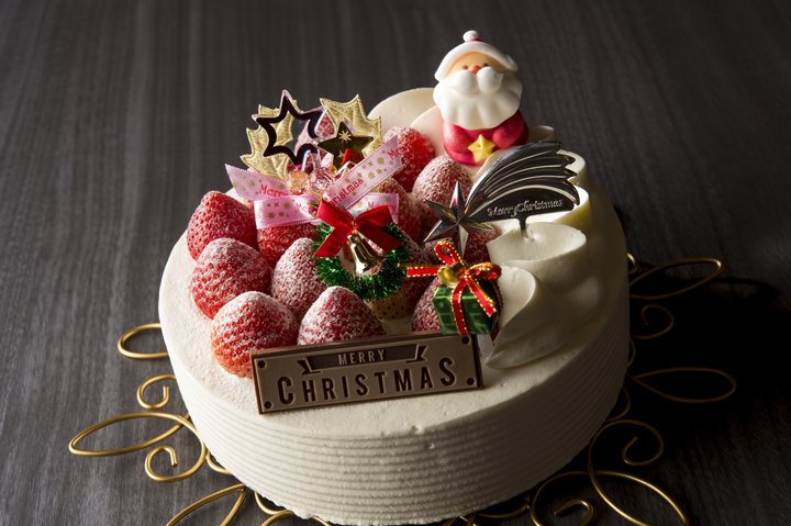 画像2: 苺を丸ごと贅沢にサンドしたクリスマスケーキが今年も登場！