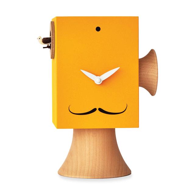 画像: ■ダリ クック― クロック 税抜販売予定価格:35,800円 Salvador Dalí(サルバドール・ダリ)も称賛するような方法で時間を知らせます。この風変りな木製のクロックは、正時ごとに片側にいるカッコーが時を告げ、その返事のように鳥のさえずりと川のせせらぎ音がもう一方にあるホーン型スピーカーから流れます。部屋が暗いときはセンサーにより音のスイッチが切られます。粋な口ひげのモチーフが、かの巨匠を思い起こさせます。 ※2017年10月31日(火)まで