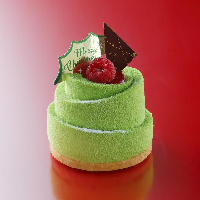 画像: <新作/小物>クリスマスツリー 価格¥600 ※お酒使用 雪の積もったツリーをイメージしたピスタチオのムース。