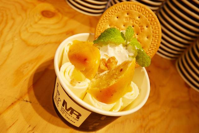 画像: スイートポテト(税込¥850) アイスベースには、濃厚なバニラビーンズを。冷たいアイスとアツアツのスイートポテトが絶妙にマッチします。