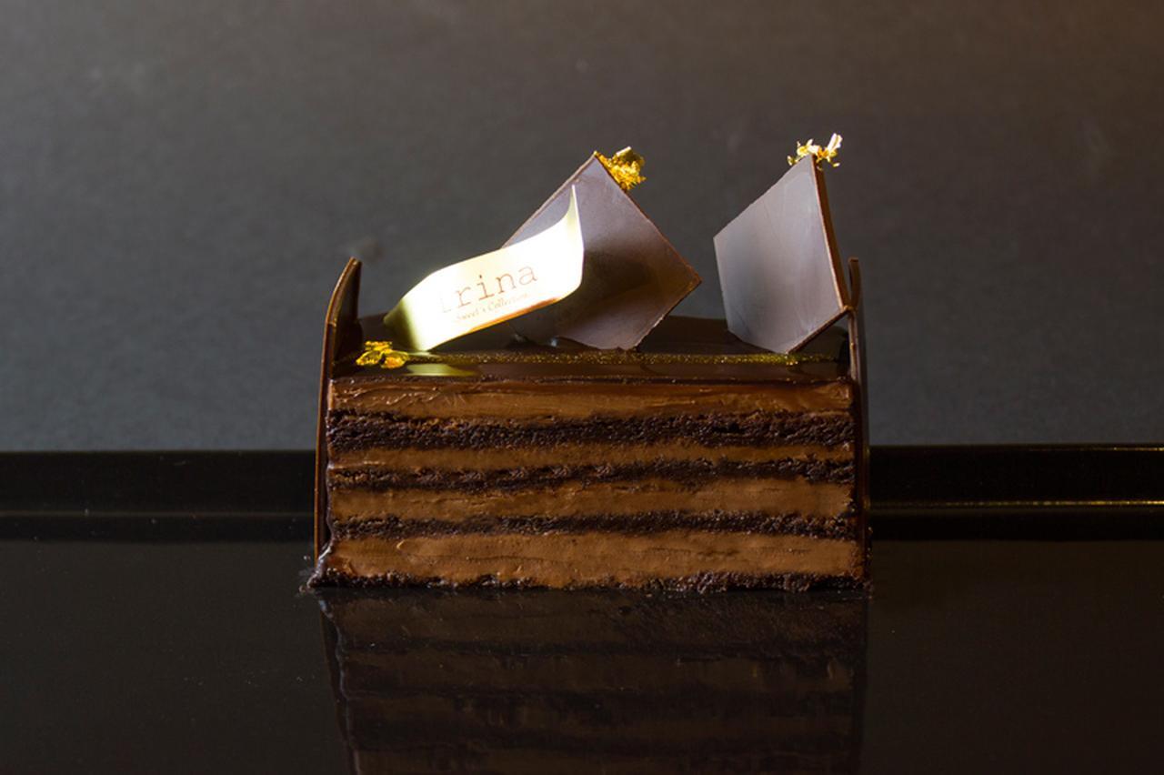 画像: 「ノワール」 フランス産最高級ダークチョコレートをブレンドし、チョコレート持つ酸味、苦味、甘味が絶妙に広がっていきます。小麦粉を一切使用しないため、口の中で溶けていく模様はまるで 生チョコレートのような口解けです。