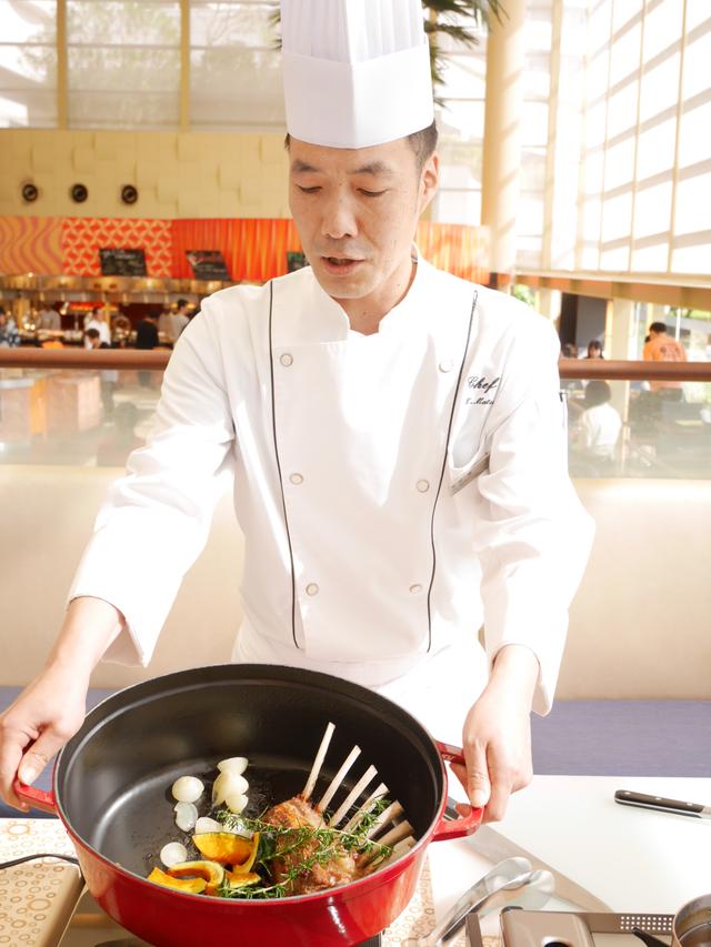 画像1: 仔羊のココットロースト 季節野菜添え
