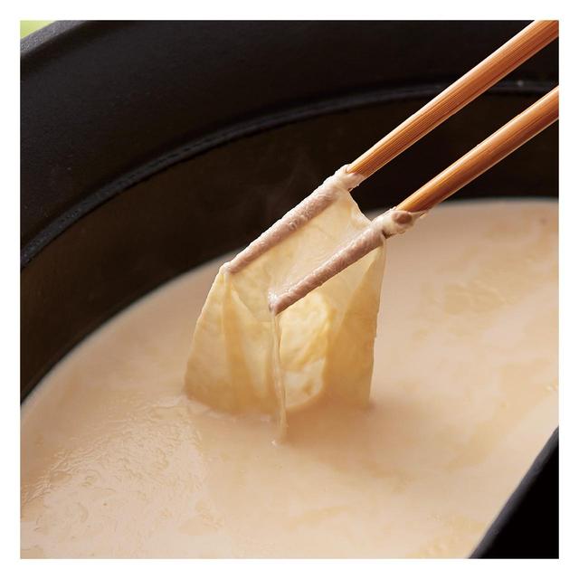 画像: 有機大豆の豆乳だし 湯葉ができるほど濃厚な豆乳だし。豆乳のまろやかさでとってもやさしい味わいに。