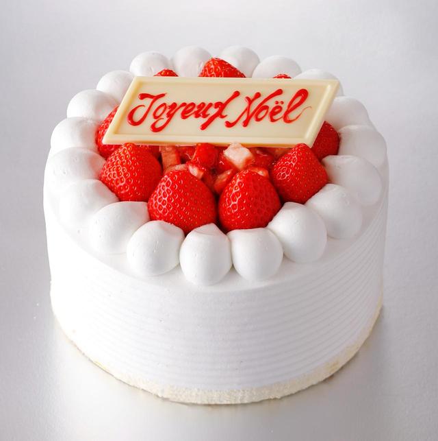 画像1: エクストラスーパークリスマスあまおうショートケーキ 18,000円(約直径18cm×高さ9cm)