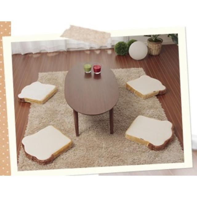 画像: 食パンクッション(6,458円) 人気の4枚切りタイプ セットにしてカバーをかければ1斤タイプに変身! 食パン机にしてもイイしオットマン(足置き)としても使えます。 サイズ(組み合わせ時) 37×37×24cm