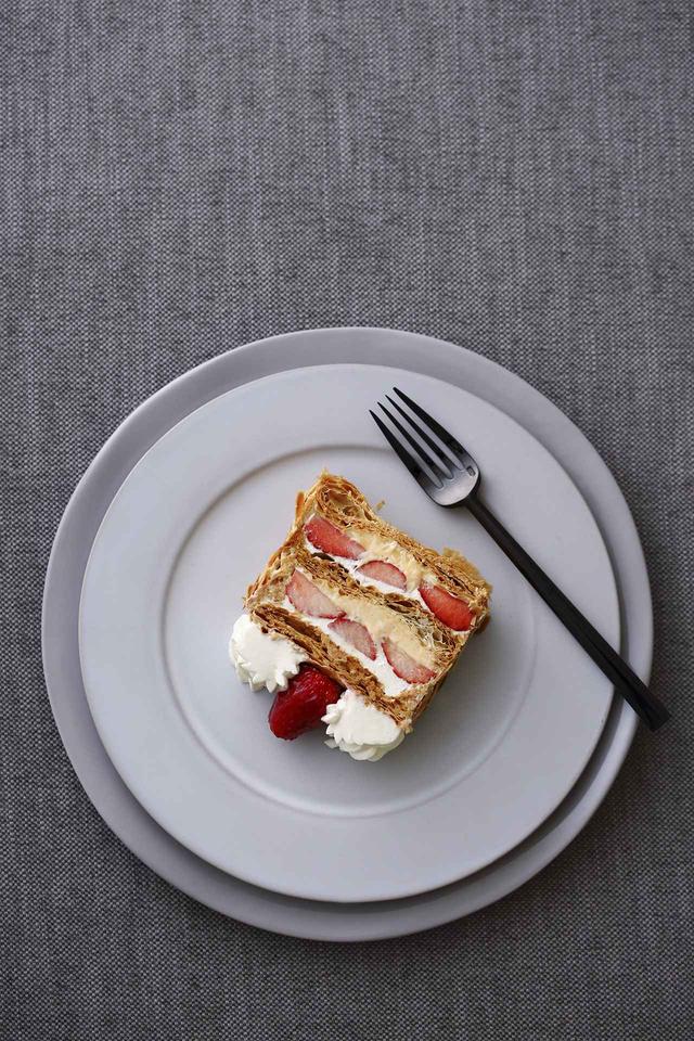 画像: いちごとピスタチオのクリスマス限定パンケーキなどクリスマススイーツが登場!