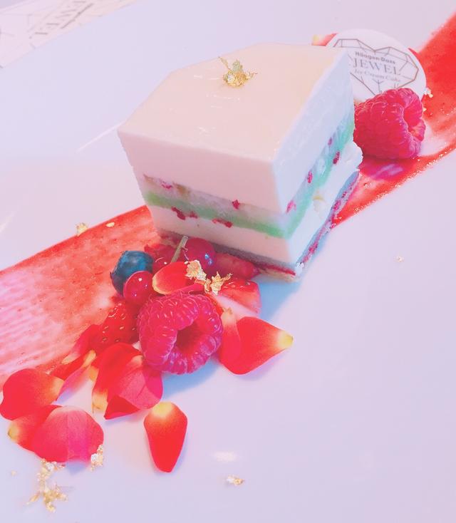 画像2: クリスマスシーズン限定アイスクリームケーキ