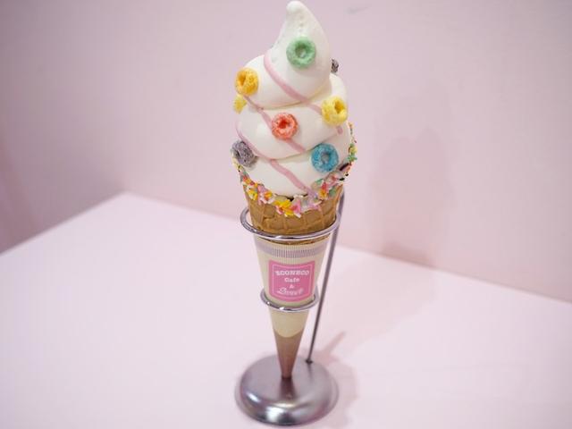 画像: ゆめかわソフトクリーム 700円(税抜)