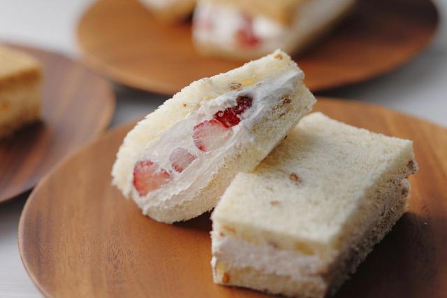 画像1: いちごとパティシエセレクトの食材との組み合わせで、食べくらべをたのしんで