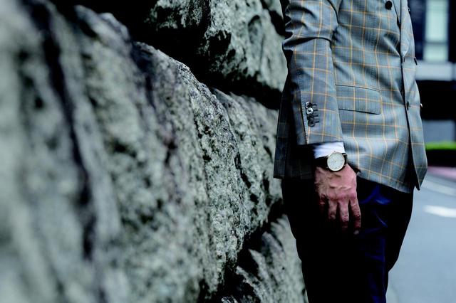 画像1: 洋服を着替えるようにベルトを付け替える UDE sartorialeだけのスタイル