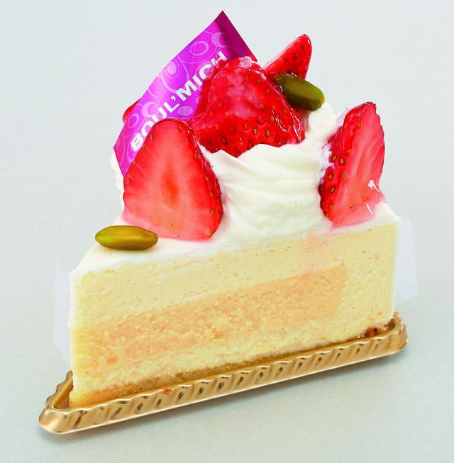 画像: <ブールミッシュ>苺のレアチーズケーキ 562円 ※東横のれん街限定 ベイクドチーズもプラスして味わい豊かに。