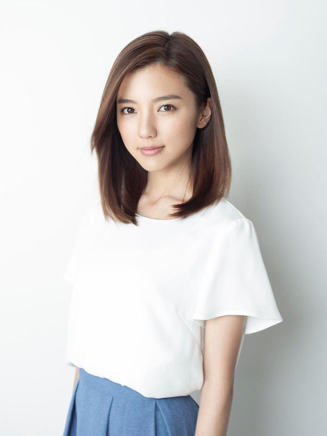 画像: 真野恵里菜さんプロフィール 主な出演作は、ドラマ「逃げるは恥だが役に立つ」(TBS) 「この世にたやすい仕事はない」(NHKBS) 映画「君と100回目の恋」「みんな!エスパーだよ!」など。 2月公開映画「不能犯」、3月公開映画「坂道のアポロン」にも出演。